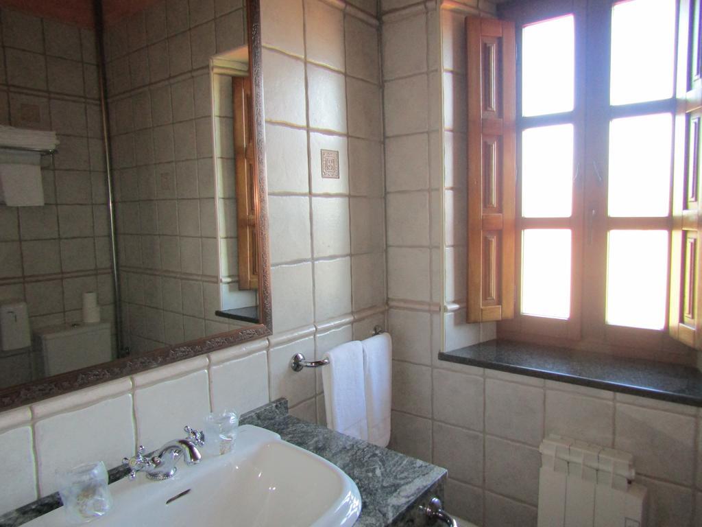 Posada La Venta De Quijas Buitenkant foto